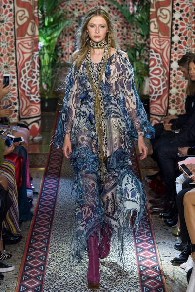 Look 23